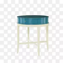 桌子塑料凳子.刷过漆的橱柜