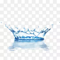饮用水使用自来水瓶装水.水滴飞溅