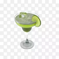 玛格丽塔鸡尾酒装饰柠檬绿色和低脚杯柠檬冰水