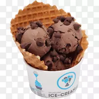 巧克力冰淇淋圣代冷冻酸奶菠萝冰淇淋