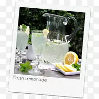 杜松子酒和汤匙桌-玻璃柠檬水