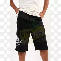 百慕达短裤-穿短裤的男人