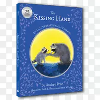 亲吻的手是切斯特浣熊的亲吻之手，而大恶霸切斯特则是勇敢的书。