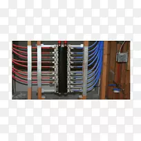 管道、暖通、交流电电线和电缆集中供热.建筑