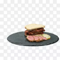 早餐三明治蒙特利尔式熏肉火腿奶酪三明治汉堡包烤牛肉培根