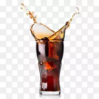 碳酸饮料可口可乐朗姆酒和可乐冰块可口可乐