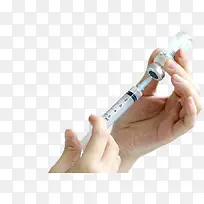 注射器吸接种疫苗