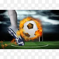 草地上的火焰足球
