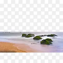 在海边冲洗的石头