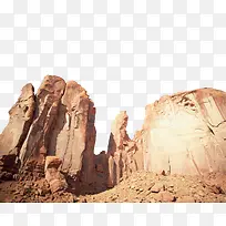 金色沙漠中的岩石壮观