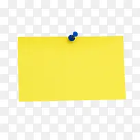 蓝色图钉固定的黄色便笺纸实物