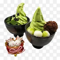 两碗抹茶冰淇淋