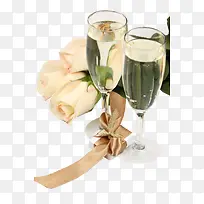玫瑰花和酒杯