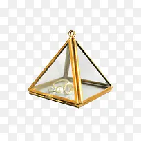 玻璃金字塔摆件PNG