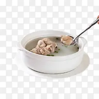 豌豆蹄花汤