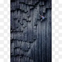攀岩峭壁的男人运动