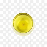 已经用白开水泡开放置在杯子中的