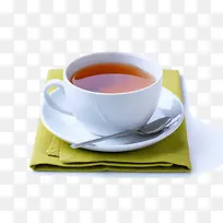 装着红色茶汤类的饮料的白色茶具