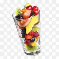 玻璃杯中的水果