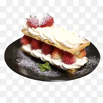 奶油草莓拿破仑小蛋糕