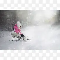 大雪纷飞中的小女孩海报背景