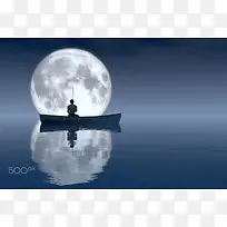 湖面船只月亮渔人