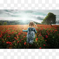 红色花丛中奔跑的女孩海报背景
