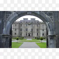 欧洲建筑拱形门绿色植被