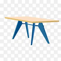 四条腿木桌