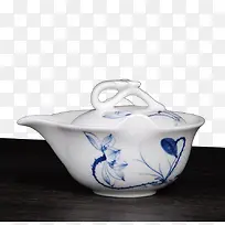 桌上的陶瓷盖碗