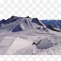 山峰俯视滑雪场