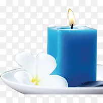 白色花朵蓝色蜡烛