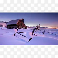 紫色天空雪地房屋
