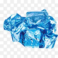 堆放的蓝色透明冰块
