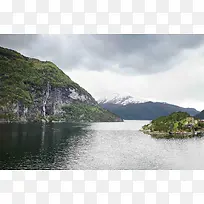 山峰水纹水波植物