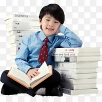 学习翻书男孩儿童